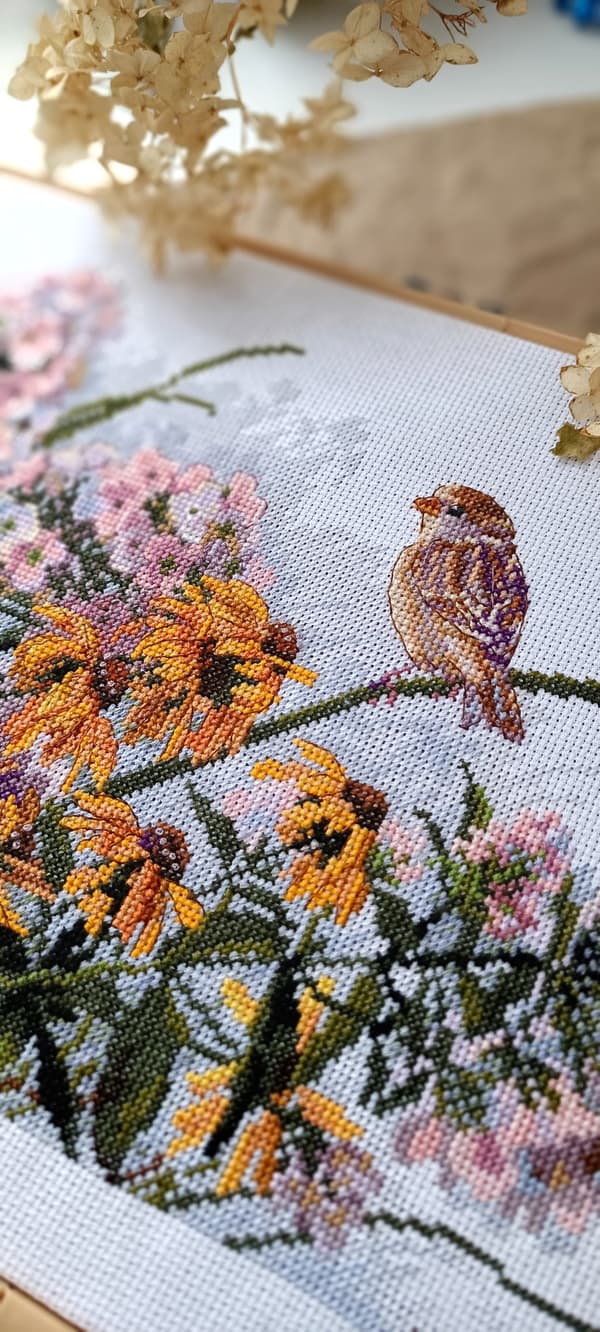 Broderikit Merejka K-208 - "Solhat og phlox" 18x43 cm