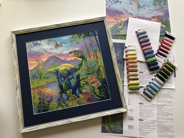 Broderisett Riolis "Dinosaurussenes tid" 40x40 cm