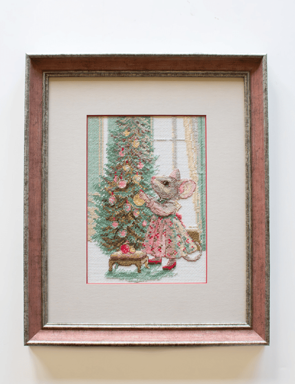 Broderikit Aine "Glædesspredende mus" 15x21 cm
