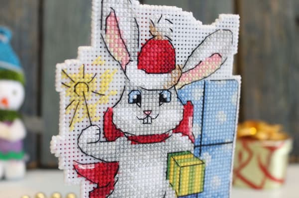 Broderikit plastic canvas MP Studia "Dags att öppna presenter" 9x13 cm
