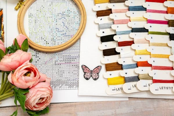 Broderisett LetiStitch L9929 - "Paris"