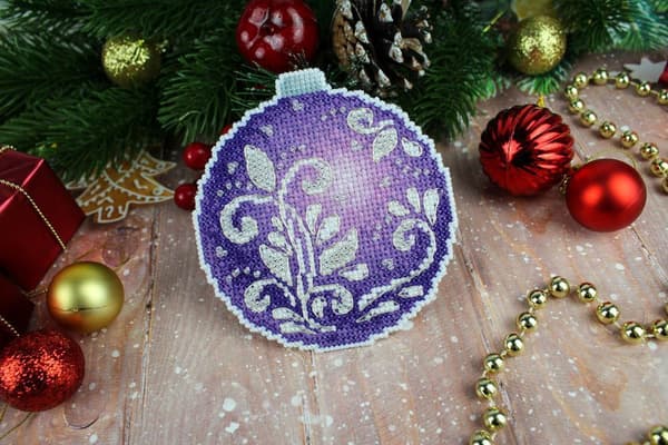 Broderisett Plastic Canvas MP Studia "Julekule ametystglans" 10x10cm