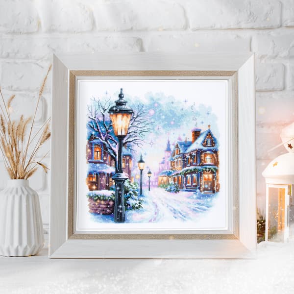 Broderisett Magic Needle "Snø i byen" 26x26 cm