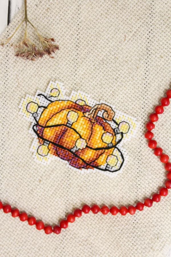 Broderikit Plastik Canvas MP Studia "Græskarfad" 6x7 cm