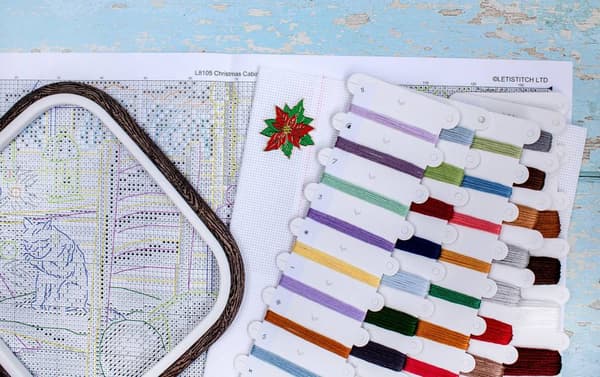 Broderisett LetiStitch L8105 - "Julehus" 43x29 cm