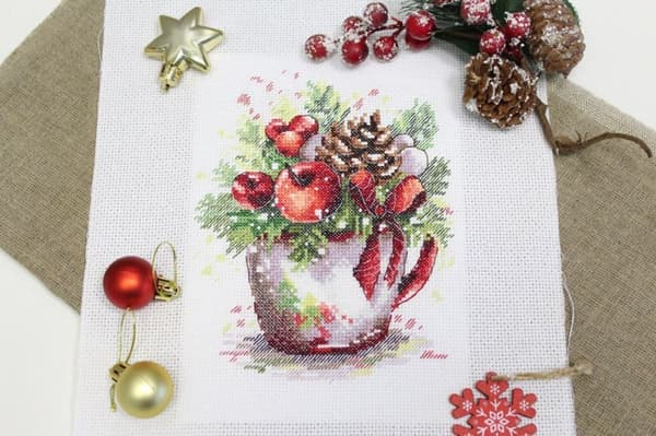 Broderikit MP Studia "Julkomposition" 14x18 cm