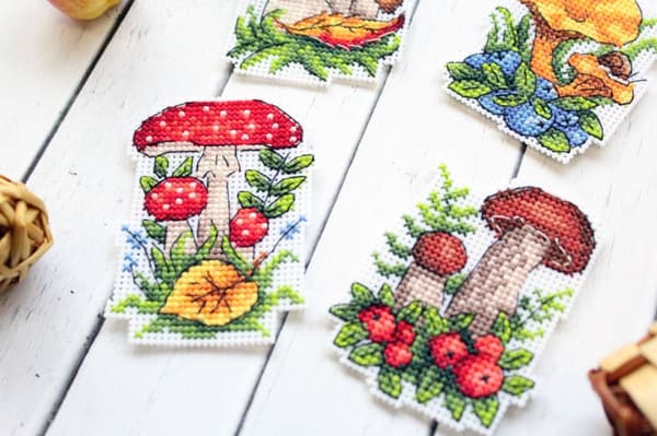 Broderikit plastic canvas MP Studia "Svampkorg" 6x9 cm