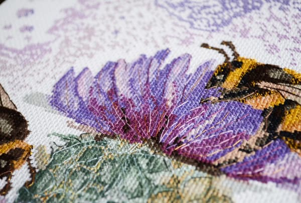 Broderikit Abris Art "Nektarjagt" 27x36cm