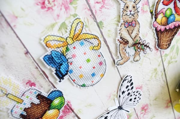 Broderikit Plastik Canvas MP Studia "Påskglæde" 6x8 cm