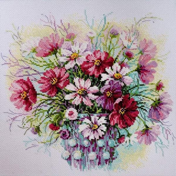 Broderikit med korssting - Riolis "Akvarelkosmos" 30x30 cm