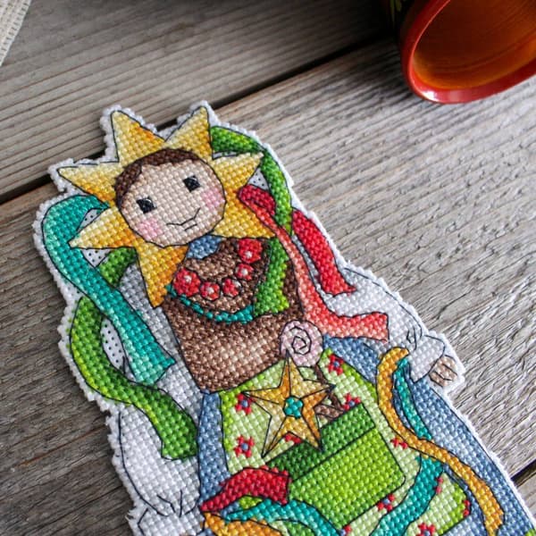 Broderikit plastic canvas MP Studia "Vårfestival" 10x17 cm