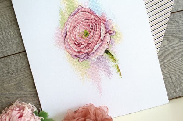 Broderikit MP Studia "Bløde ranunkler" 16x28 cm