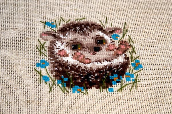 Broderisett Riolis "Liten piggsvin" 13x13 cm