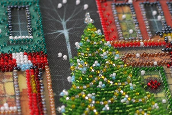 Perlebroderi Abris Art "Festbyen" 20x20 cm