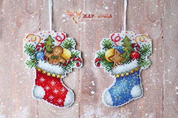 Broderikit plastic canvas MP Studia "Julstrumpa" 9x12 cm