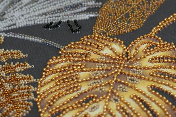 Perlebroderi Abris Art "Gyldne troper" 30x30 cm