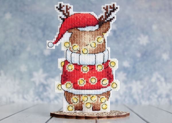 Broderikit plastic canvas MP Studia "Julhjort" 8x12 cm