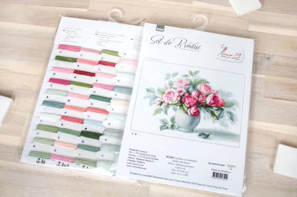 Broderikit Luca-S B2280 - "Etyde med roser" 35.5x26 cm