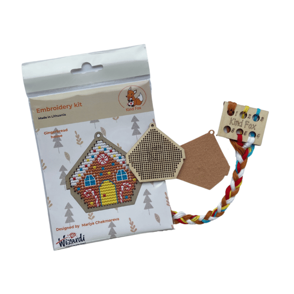 Träbroderi Kind Fox "Pepparkakshus" 7x7cm