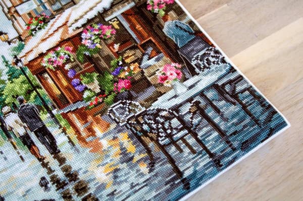 Broderikit Luca-S B2365 - "Paris i blomster" 47x34 cm