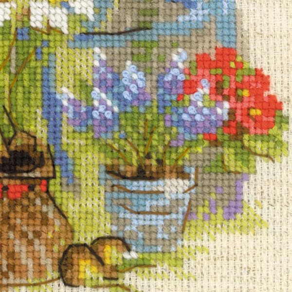 Broderikit Riolis "Stugträdgård. Vår" 20x30 cm