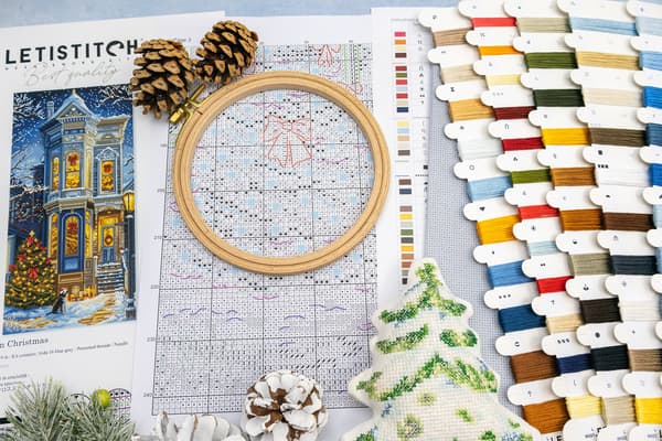 Broderikit LetiStitch L9953 - "Viktoriansk jul" 19x39 cm