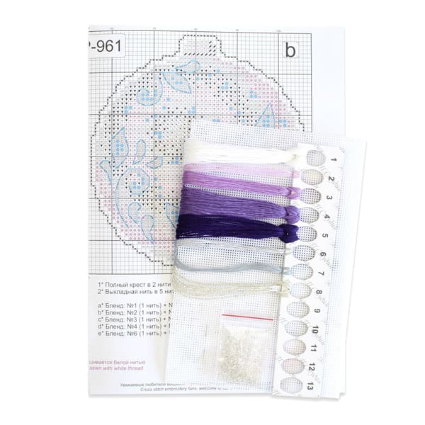 Broderikit plastic canvas MP Studia "Julgranskula Ametistglans" 10x10cm