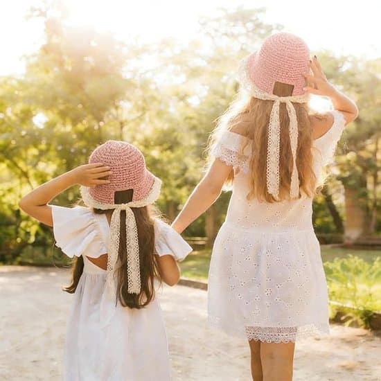 Hat – Sommerstråhat til piger – Bredskygget solhat – Blonde design – Justerbar & foldbar – Strandhat til børn – Pink