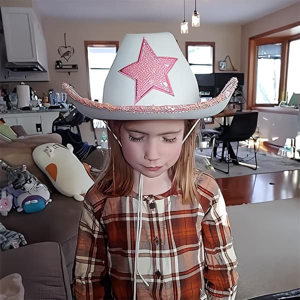 Hvid filtcowboyhat med lyserød stjerne