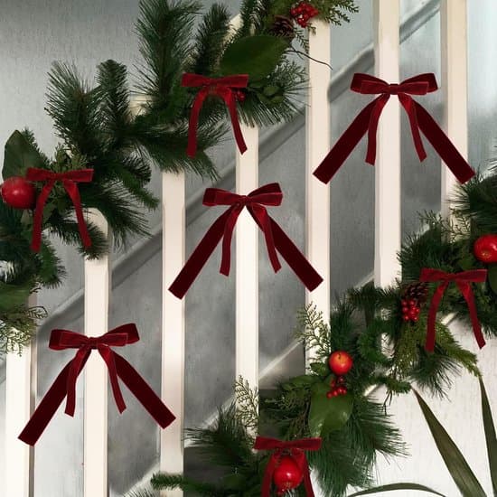 24 Vinrøde Fløjlsjulebuer – Dekorative Buer til Juletræer og Gaver – Festlig Julepynt