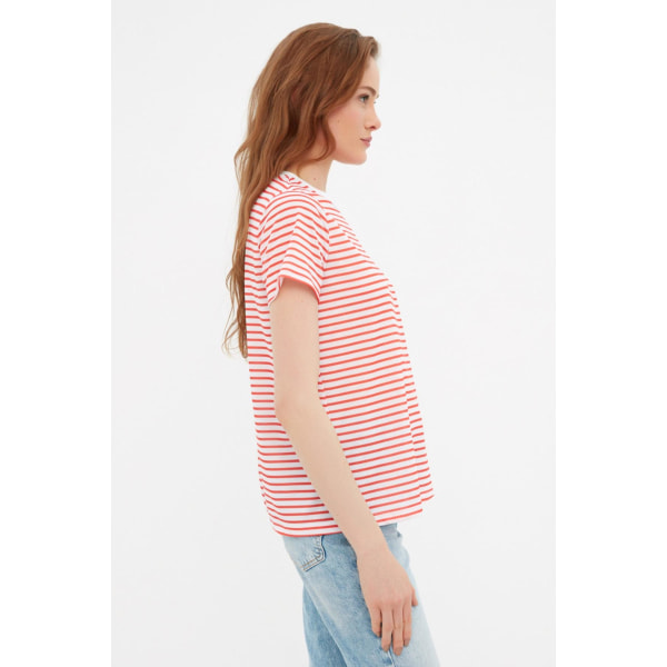 Trendyol T-shirt Randig rund hals. Standardärm Basic Red S
