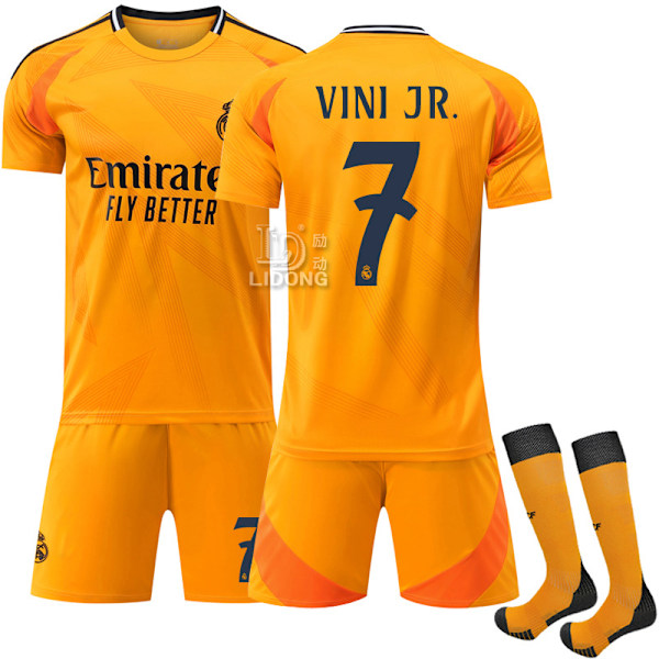 Real Madrid borta fotbollströja set, orange strumpor, storlek 9, Mbappe tröja, storlek 5, Bellingham 7 L