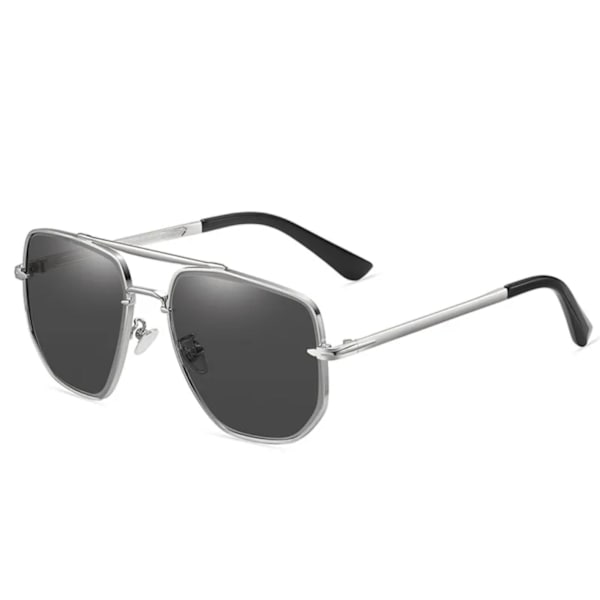 Pilot märke trendiga solglasögon för herr sommar 2022 silver Black and silver
