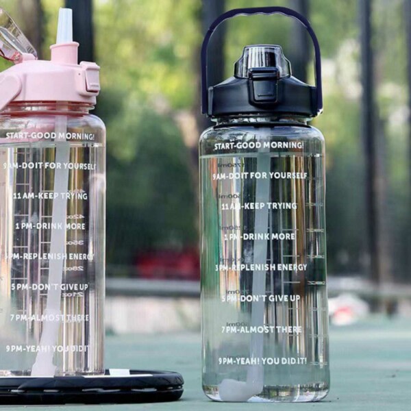 Stor Vattenflaska med Sugrör 2 Liter Tidsmarkör Svart svart black