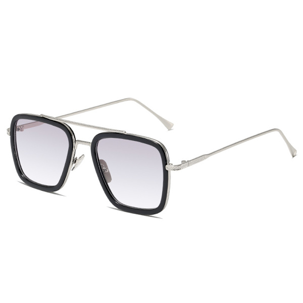 Iron Man Solglasögon Modeglasögon för män Spiderman solglasögon med fyrkantig ram Silver frame light grey