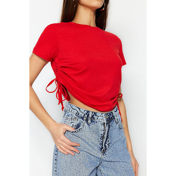 Trendyol T-shirt Enkel rundringning Standardärm Basic Red XS