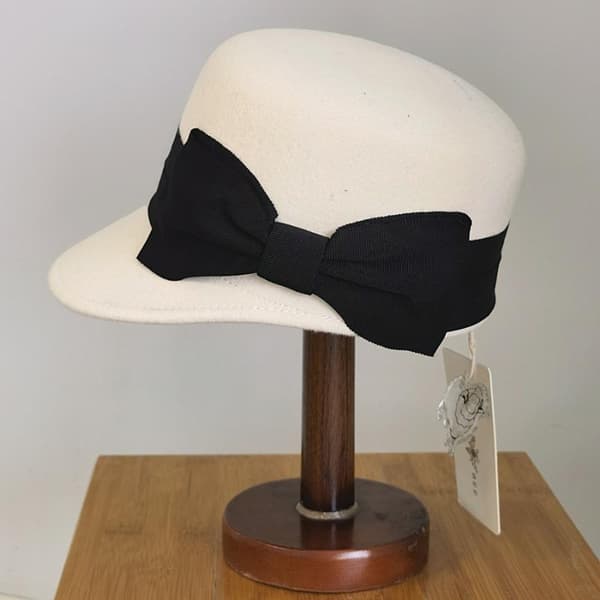 Vinter Höst Hattar Varmhållande Bowknot Cap Vindtät Varm White