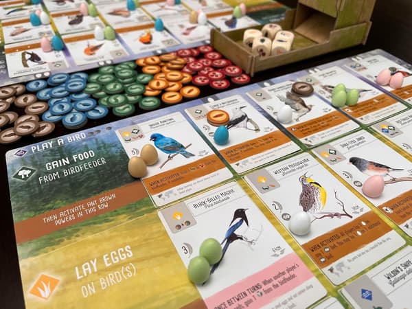 Stonemaier Games: Wingspan av Elizabeth Hargrave