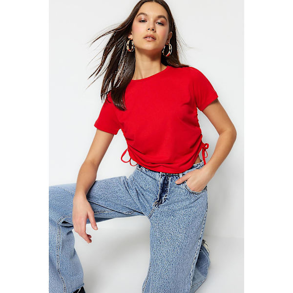 Trendyol T-shirt Enkel rundringning Standardärm Basic Red XS