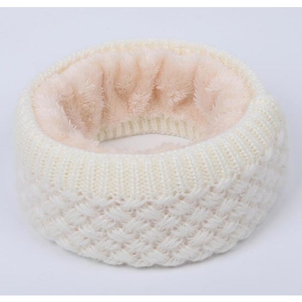 Fluffig Stickad Halsduk - Super Stiligt, Perfekt för Höst/Vinter white one size