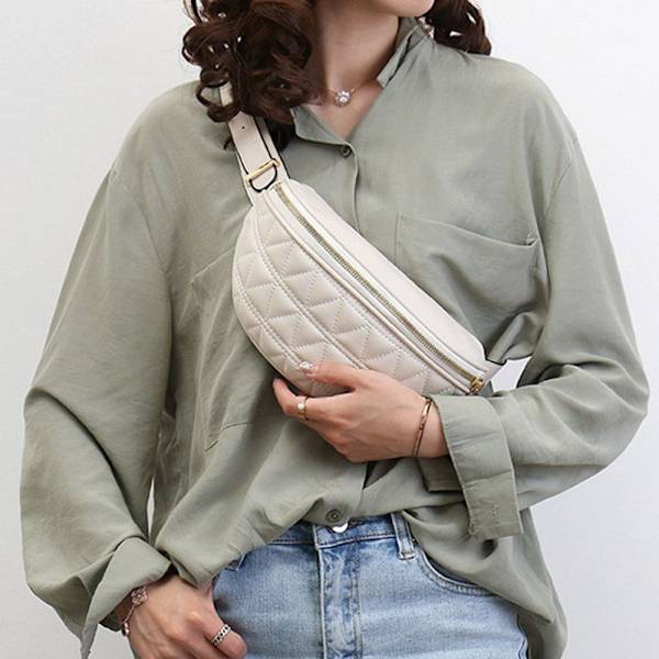 Fanny Pack bröstväska med justerbar rem SVART black