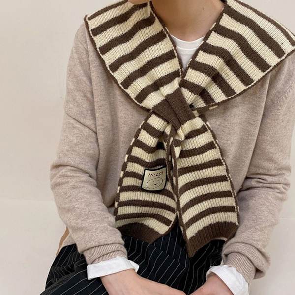 Stickad Sjal Fake Collar KAFFE coffee