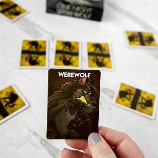 Brädspel - För samlare One Night Ultimate Werewolf Brädspel Ålder 8+ 3-10 spelare
