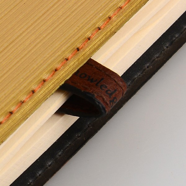 Magnetiska bokmärken i läder, robusta och pålitliga presenter för läsentusiaster, magnetisk stängning, rikt texturerade lädermärken, personlig retro för