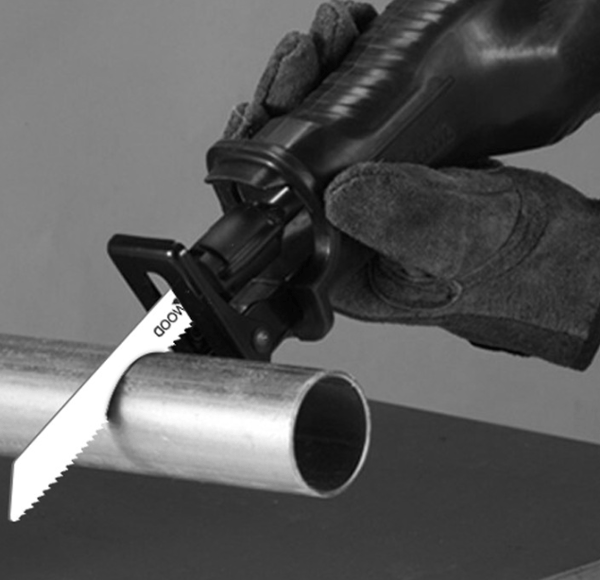 S1531 sågat trä med 240mm stora tänder [högkolstål], såg b