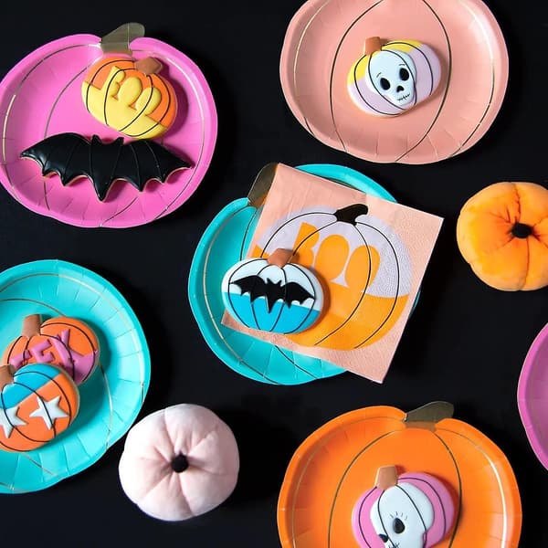 Gresskarformede Halloween-tallerkener - pakke med 8 engangsservise