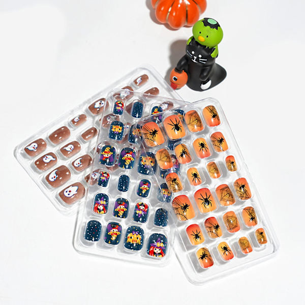 4st/ set Halloween-stil Nagelspets Barnspets Bärbar Färgglad Barn Cover Tryck på självhäftande lösnaglar för present 2