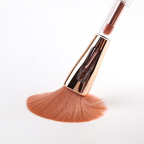 Fire-i-én makeupbørste Multifunktionel integreret børste Konturbørste Løst pudderbørste Honningpudderbørste til kvinder 3 in 1