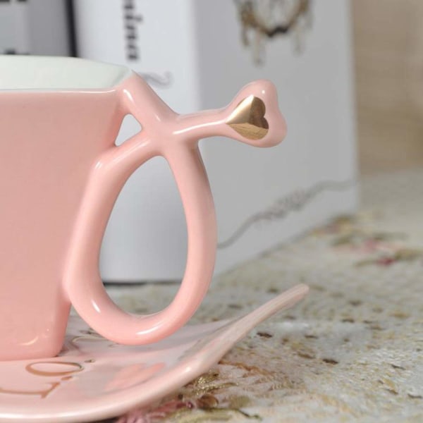 Återanvändbar LOVE Kreativ Hjärtform Kaffekopp Med Disksked För Lovers Fat Set Present - Perfekt födelsedagspresent Värmebeständig (Färg: Rosa)