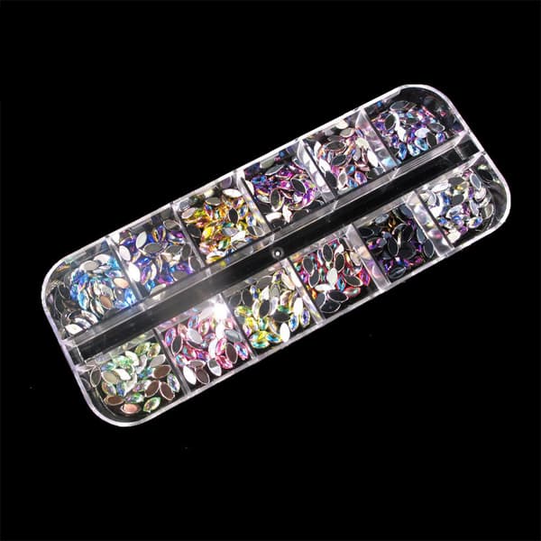 1/2/3/5 3-sett Tidløs Klassisk Neglekunst Strass Med Medium 1PCS